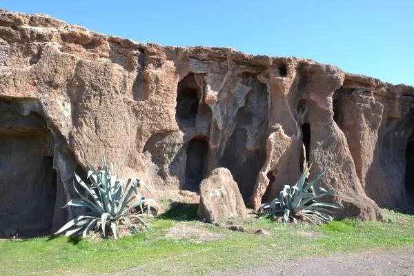 Skalni-domy-Cenobio- de-valeron-gran-canaria-kanarske ostrovy (2)